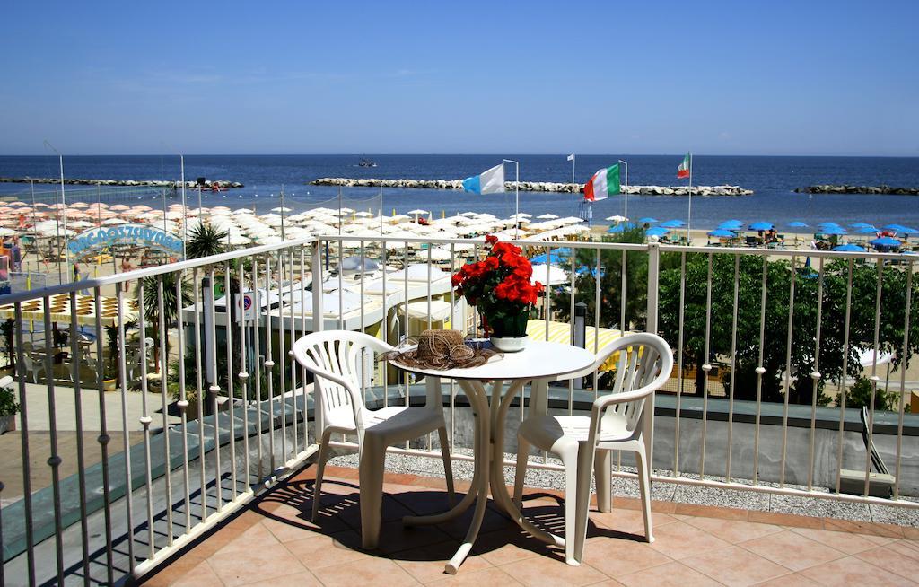 Hotel Excelsior Bellaria-Igea Marina Exterior foto